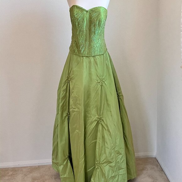 Forest Fairy Dress - Picture 1 of 6